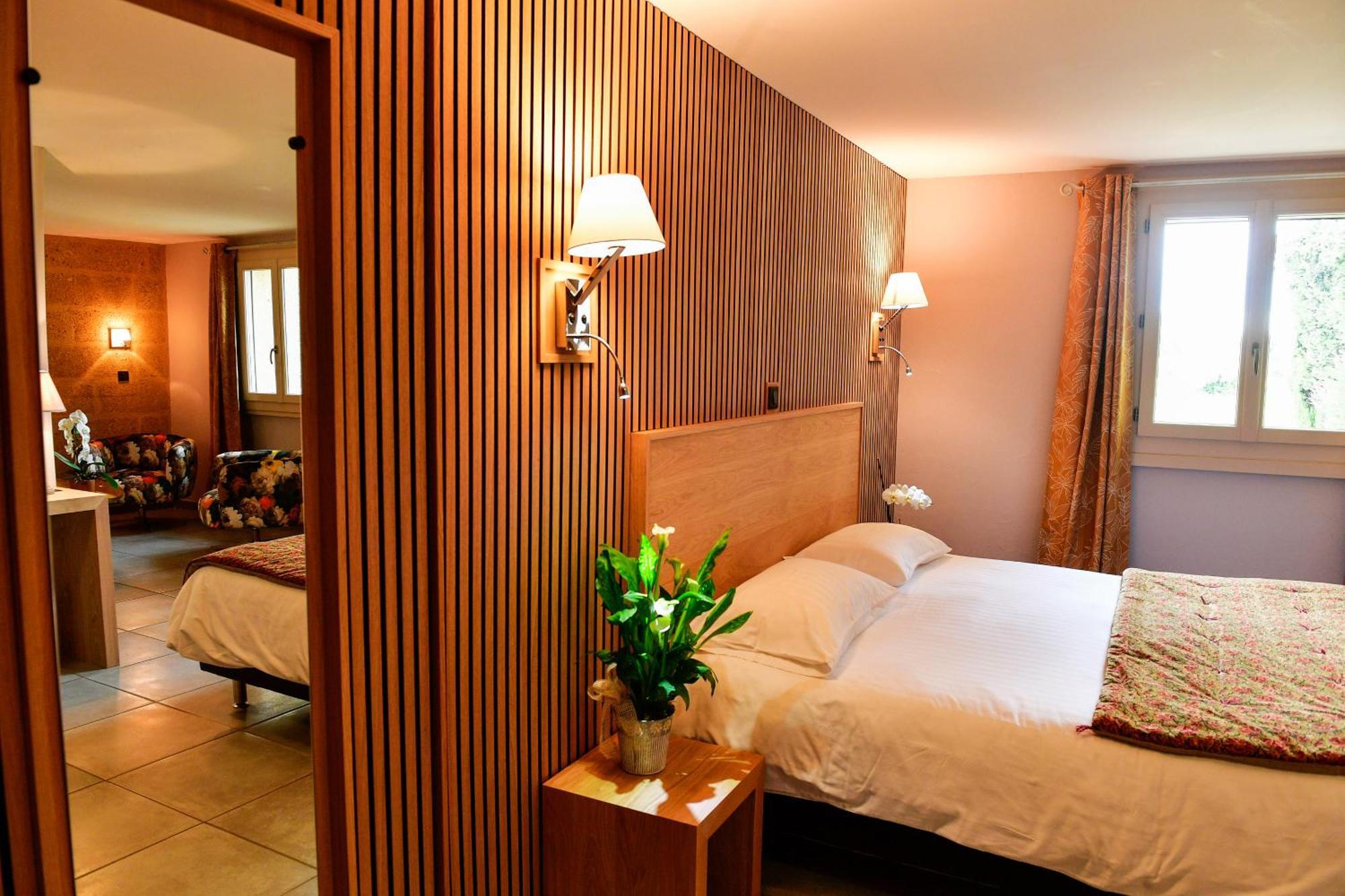 Le Mas Des Aigras - Hotel & Restaurant De Charme En Provence Orange  Ngoại thất bức ảnh