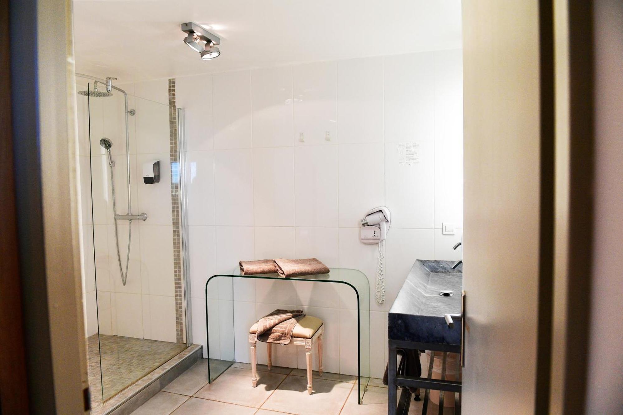 Le Mas Des Aigras - Hotel & Restaurant De Charme En Provence Orange  Ngoại thất bức ảnh